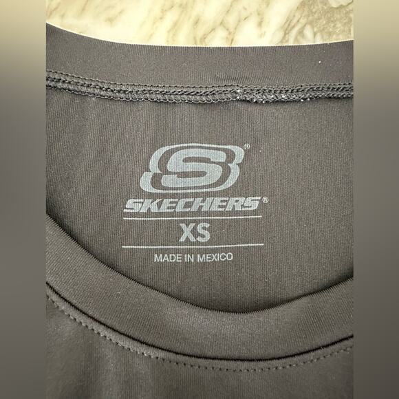 SKECHERS Womens GoRun Active Black Short Sleeve Workout Crop Tank Top Size XS - Picture 5 of 5